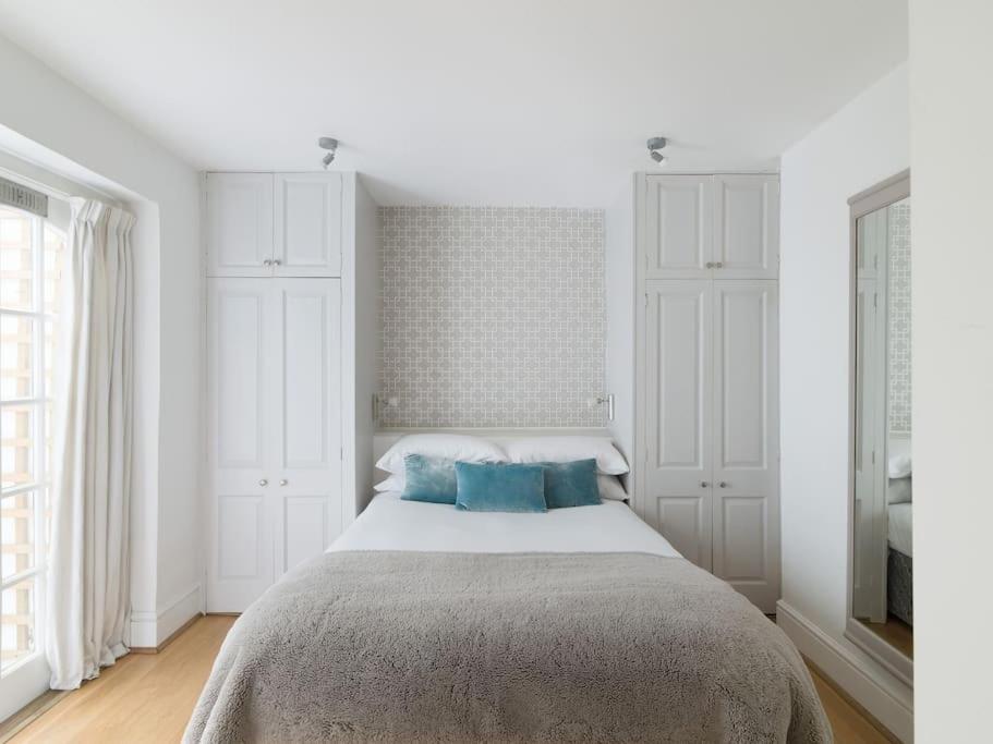 Apartment Holland Park 2 Bed *